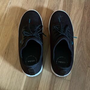 Black weekend Vessi sneakers